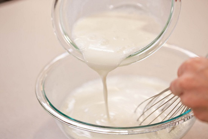 Bước 2 Đun hỗn hợp sữa Panna cotta sốt chanh dây