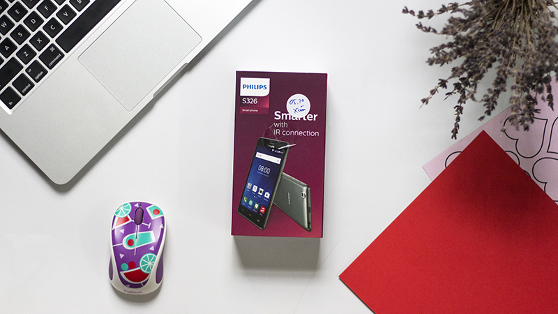 Trên tay Philips S326