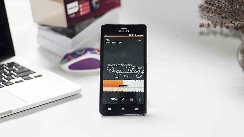 Trên tay Philips S326