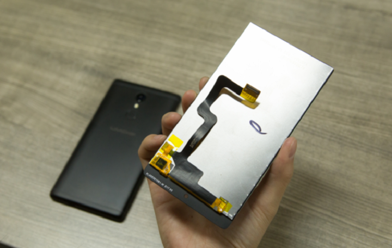 UMIDIGI Crystal sẽ sử dụng màn hình SHARP cho tất cả các phiên bản