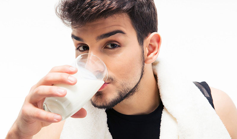 Đàn ông uống sữa đậu nành có bị vô sinh không?