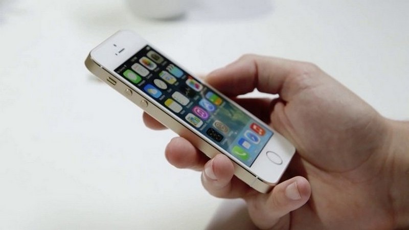 iPhone 5s 16GB iPhone 5s 16GB