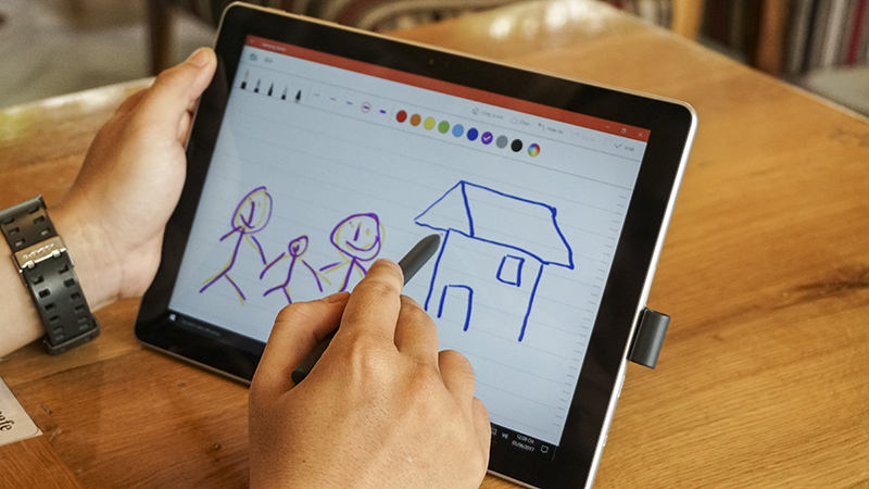 Trên tay Galaxy Book 10.6 inch