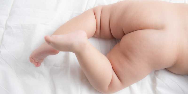 Hăm tã khiến trẻ khó chịu hơn