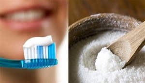 Cách trị mụn bằng kem đánh răng và muối