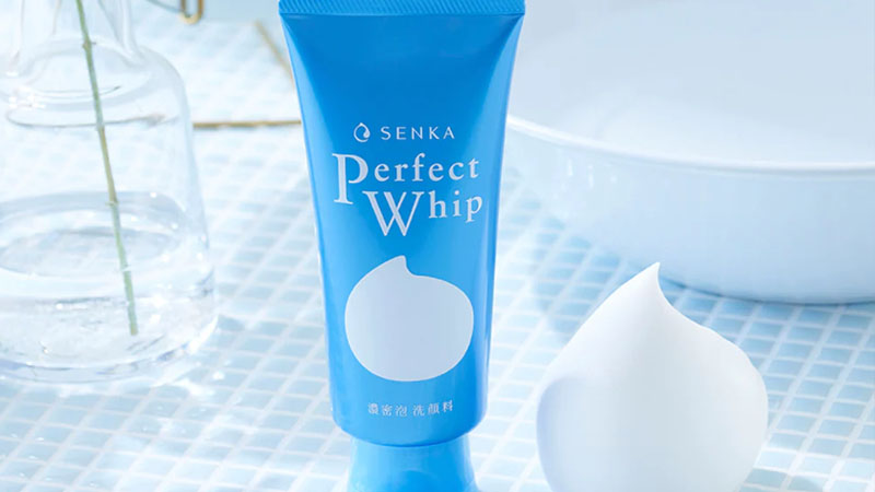 Sữa rửa mặt Senka Perfect Whip 