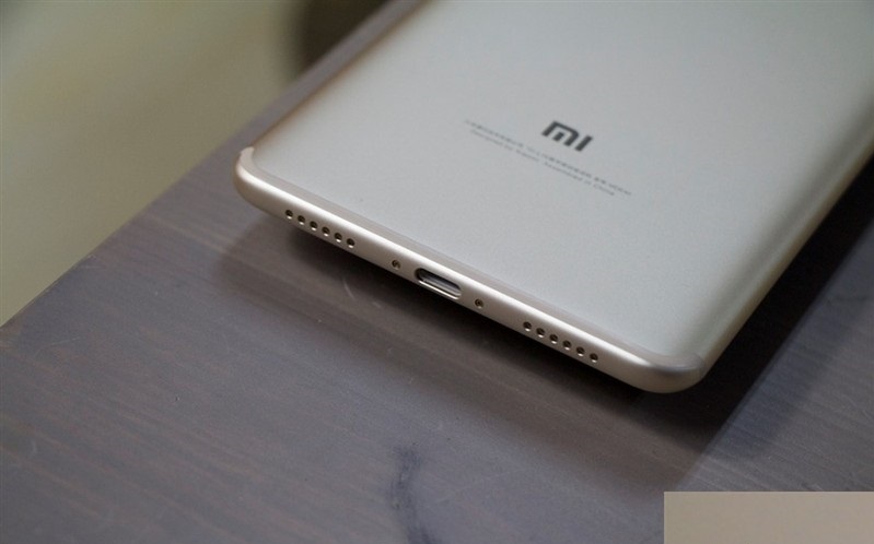 Đánh giá Xiaomi Mi Max 2