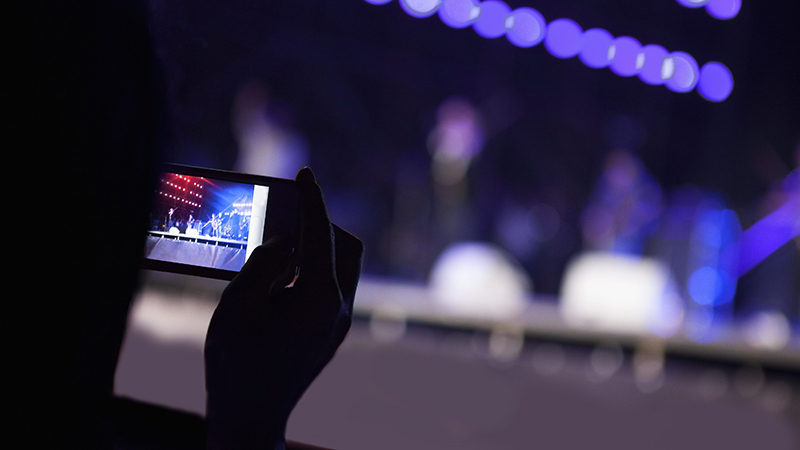 Livestream là tính năng hay nhưng đã bị biến tướng vì người dùng