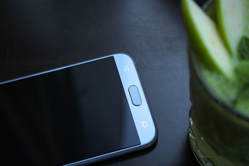 Samsung ra mắt Galaxy J7 Pro, camera khẩu độ như Galaxy S8, giá tầm trung Samsung ra mắt Galaxy J7 Pro, camera khẩu độ như Galaxy S8, giá tầm trung