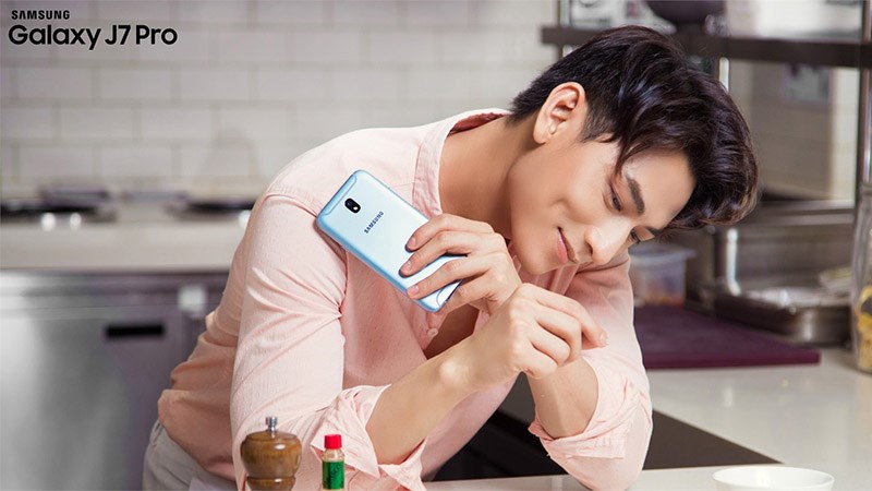 Có nên mua Samsung Galaxy J7 Pro? Có nên mua Samsung Galaxy J7 Pro?