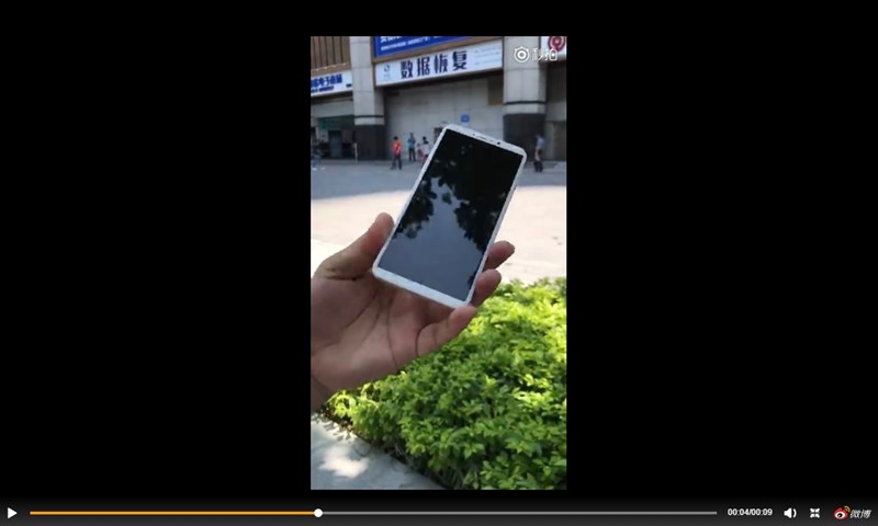 Mặt trước iPhone 8