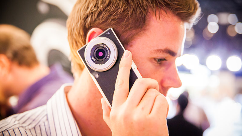 Có hãng đã mang lai máy ảnh compact với smartphone Có hãng đã mang lai máy ảnh compact với smartphone