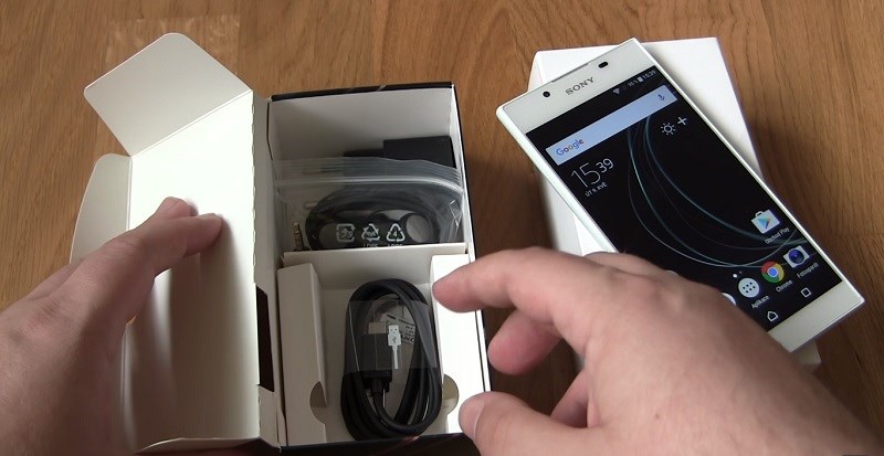 Mở hộp Xperia L1 Mở hộp Xperia L1