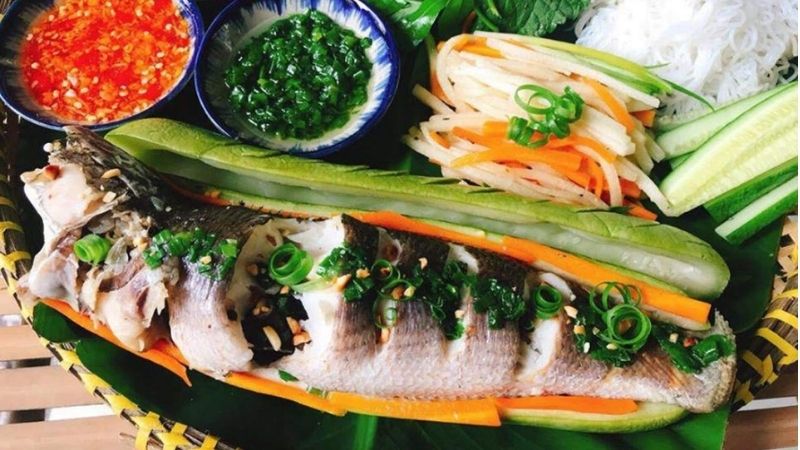 How to make unique delicious steamed gourd fish dish