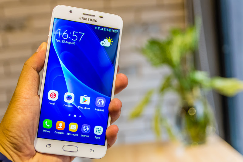 Loạt smartphone hàng hiệu đang được giảm giá cực hấp dẫn tại VuiVui.com (HCM)