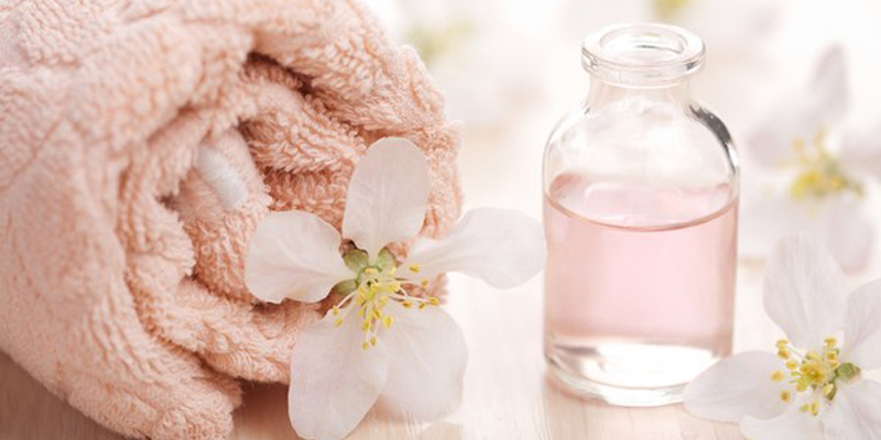 Dầu massage giúp việc massage cho bé dễ dàng hơn và hiệu quả tốt hơn Dầu massage giúp việc massage cho bé dễ dàng hơn và hiệu quả tốt hơn