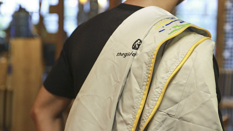 Trên tay bộ quà tặng Galaxy J7 Pro