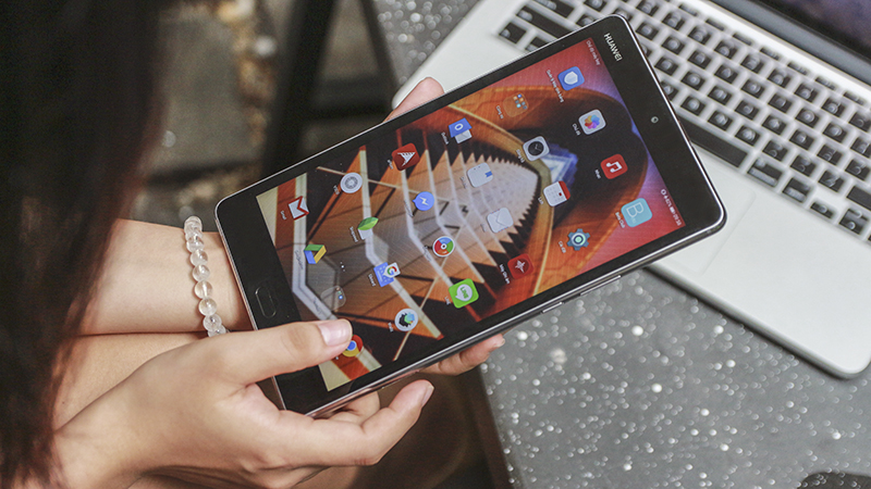 Trên tay Huawei MediaPad M3 Lite