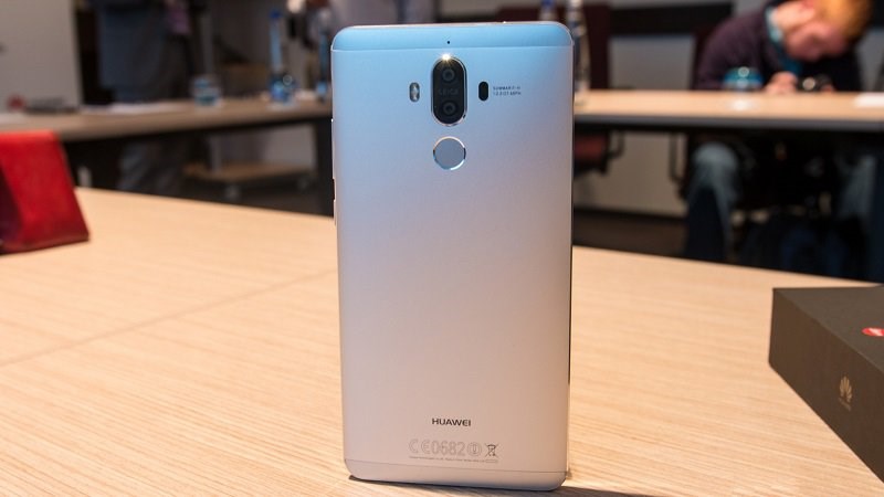 Huawei Mate 10 có màn hình không viền, 4 camera chuẩn bị ra mắt Huawei Mate 10 có màn hình không viền, 4 camera chuẩn bị ra mắt