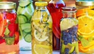 Thanh lọc cơ thể và giảm cân với nước detox trái cây