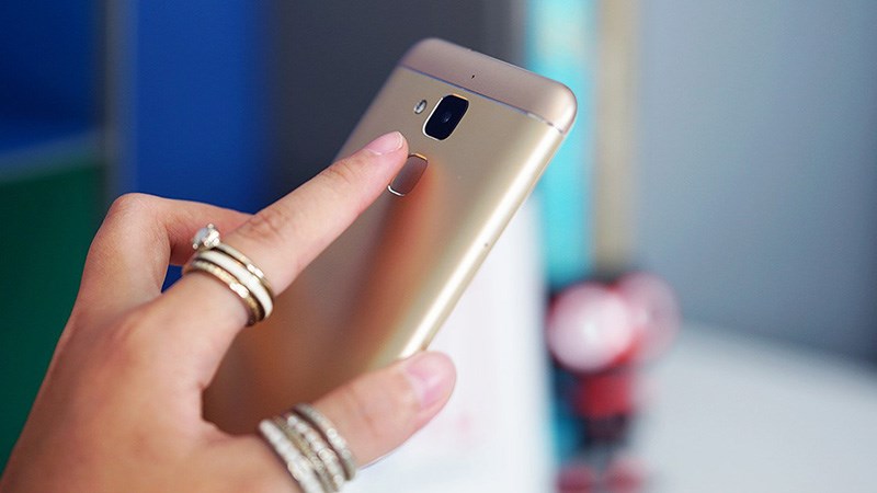 3 smartphone pin trâu, dưới 5 triệu còn được giảm giá khi mua online 3 smartphone pin trâu, dưới 5 triệu còn được giảm giá khi mua online