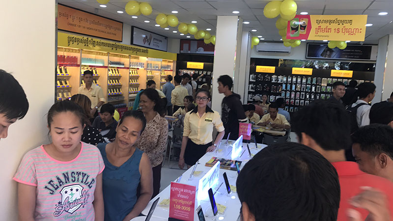 BigPhone (Thế Giới Di Động tại Cambodia): Thành công ngoài mong đợi, mở rộng quy mô 2018 - 3