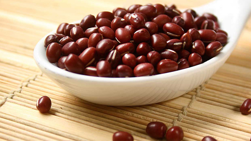 Đậu đỏ không chỉ có giá trị dinh dưỡng ở hạt mà vỏ đậu đỏ cũng chứa rất nhiều khoáng chất