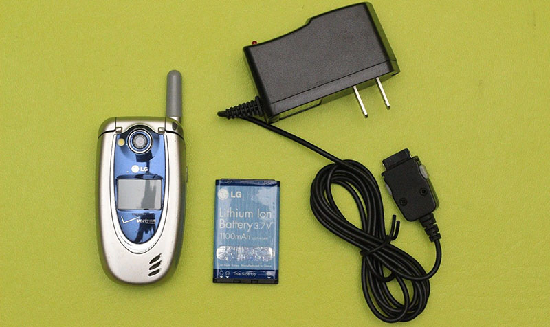 LG VX5200 là chiếc điện thoại đầu tiên Shannon Liao