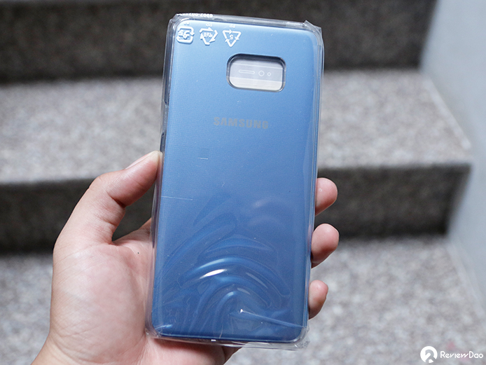 Trên tay Galaxy Note FE màu xanh san hô đầu tiên tại Việt Nam Trên tay Galaxy Note FE màu xanh san hô đầu tiên tại Việt Nam