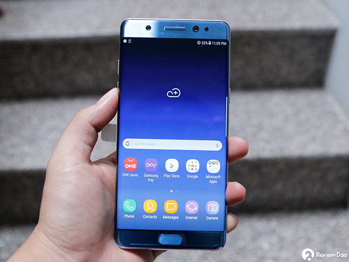 Trên tay Galaxy Note FE màu xanh san hô đầu tiên tại Việt Nam Trên tay Galaxy Note FE màu xanh san hô đầu tiên tại Việt Nam