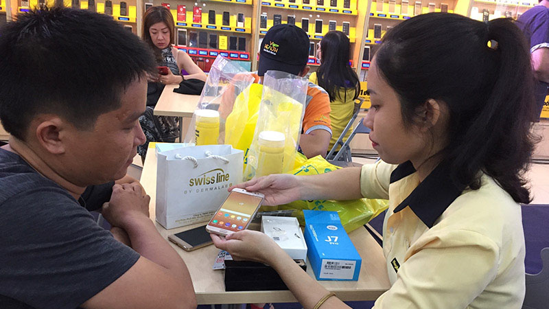 TOP 10 smartphone bán chạy nhất TGDĐ tuần qua (1 - 7/7/2017) TOP 10 smartphone bán chạy nhất TGDĐ tuần qua (1 - 7/7/2017)