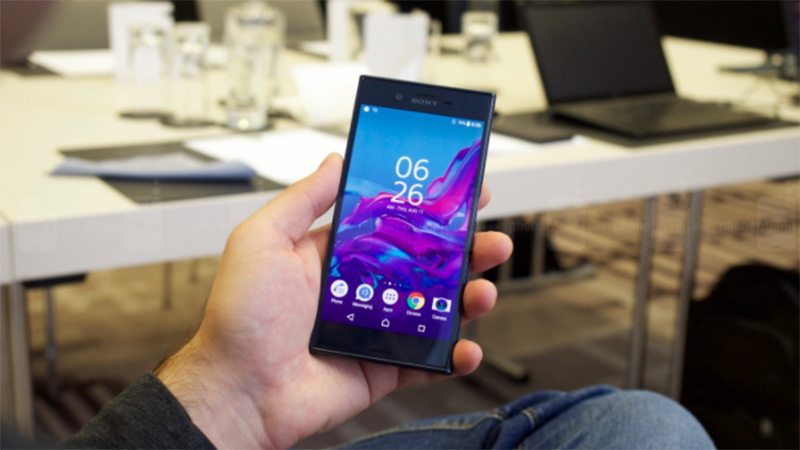 5 smartphone giảm giá mạnh nhất 6 tháng qua: Có iPhone, Sony dẫn đầu!