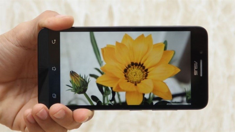 ZenFone Go RAM 2 GB, màn hình 5 inch HD giảm giá mạnh chỉ còn hơn 2 triệu đồng