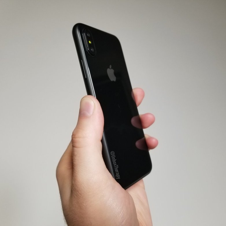 iPhone 8 camera kép, màn hình tràn cạnh tiếp tục lộ ảnh trên tay người dùng