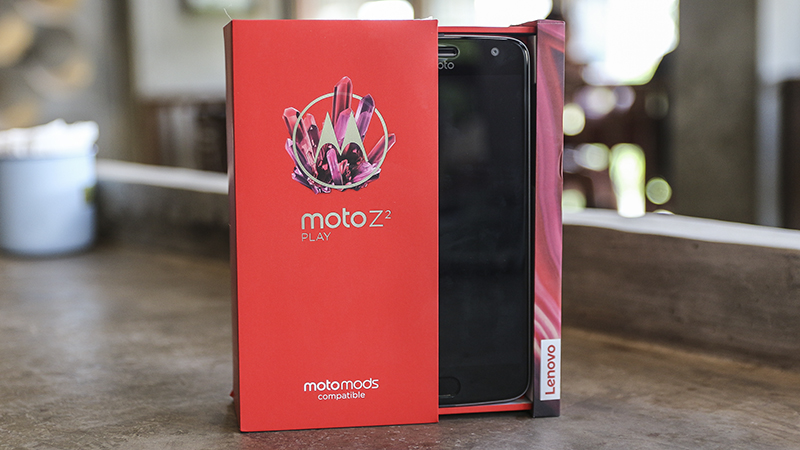 Trên tay Moto Z2 Play