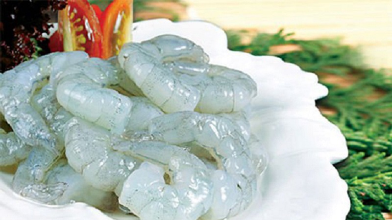 Peeled and deveined shrimp