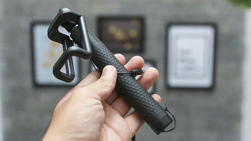 Trên tay hộp quà tặng Moto Z2 Play