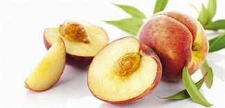Bí quyết lột vỏ đào chỉ trong tích tắc