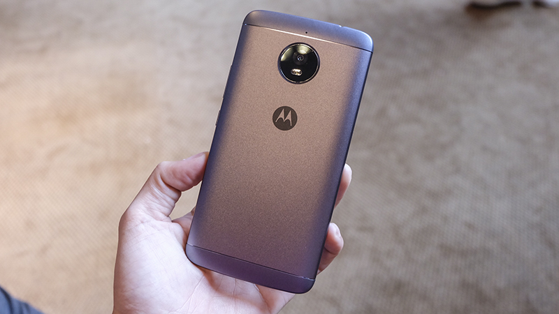 Trên tay Moto E4 Plus, C Plus, C