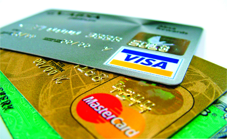 Các chương trình khuyến mãi và ưu đãi từ Visa và Mastercard