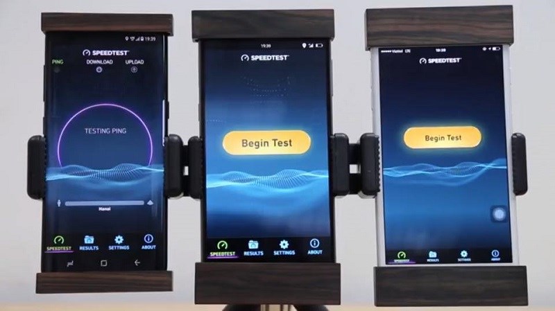 Bphone 2 lộ thiết kế khi đứng cạnh hai ông lớn