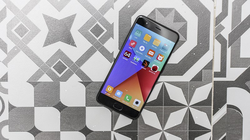 Trên tay Xiaomi Mi 6 Trên tay Xiaomi Mi 6