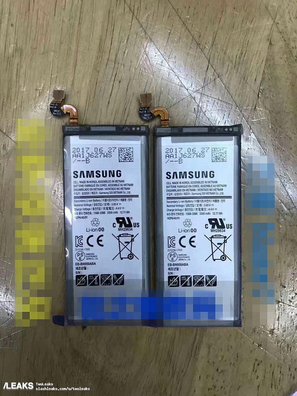 Thỏi pin 3.300 mAh trên Galaxy Note 8 vừa lộ ảnh thực tế Thỏi pin 3.300 mAh trên Galaxy Note 8 vừa lộ ảnh thực tế