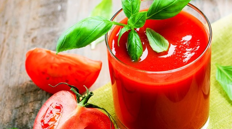 Khi nấu và làm sinh tố nên loại bỏ vỏ cà chua