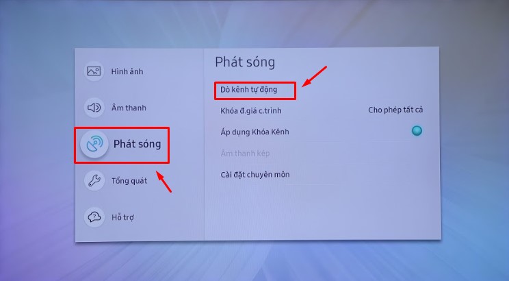 Trong cửa sổ Cài đặt chọn Phát sóng như hình bên trái và chọn Dò kênh tự động.