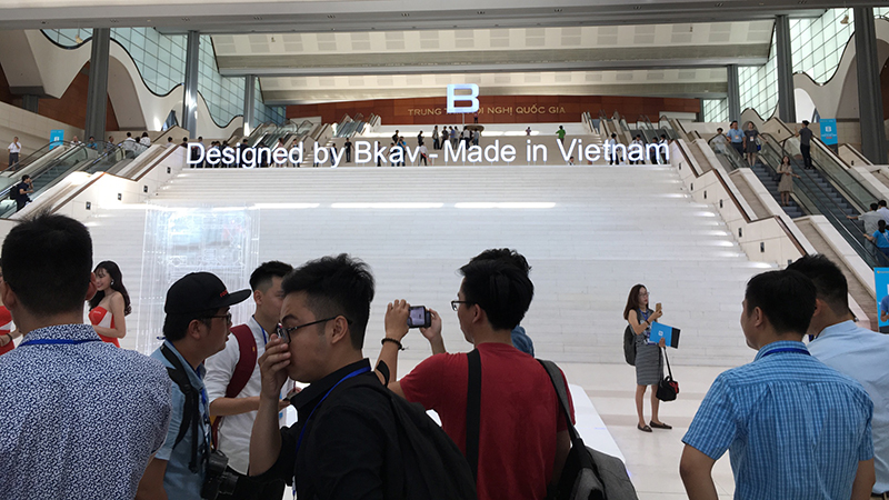 Ra mắt Bphone 2 Ra mắt Bphone 2