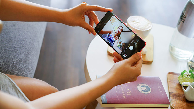 OPPO F3 có camera selfie kép góc rộng