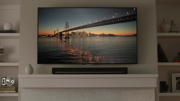 Đón xem hình ảnh sống động trên TV 65 inch nằm gọn gàng trên tường với kích thước vô cùng ấn tượng. Hãy để mắt tròn xoe trước màn hình lớn này!