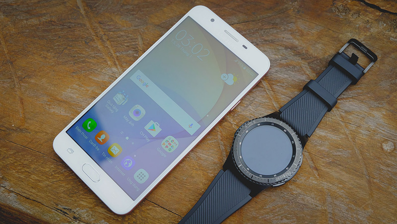 j7_prime_tren_tay_800x451