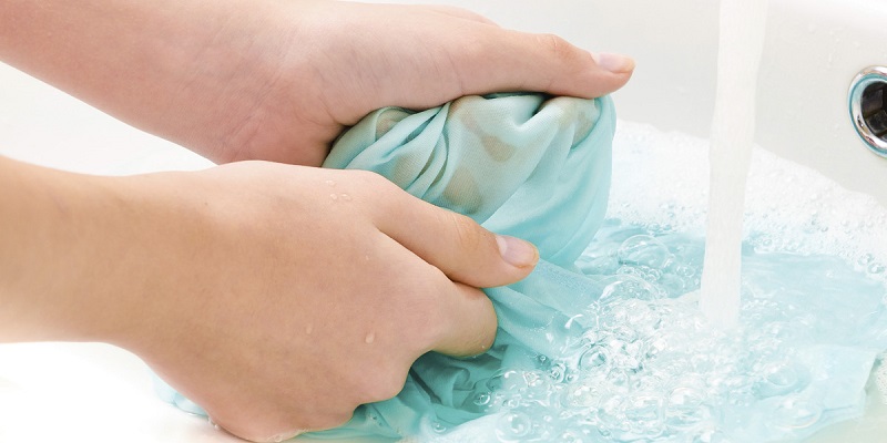 Tìm hiểu về nước giặt Ariel